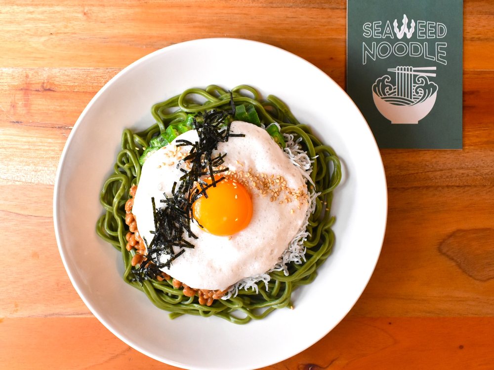 ふわふわ長芋メレンゲばくだんのわかめ麺