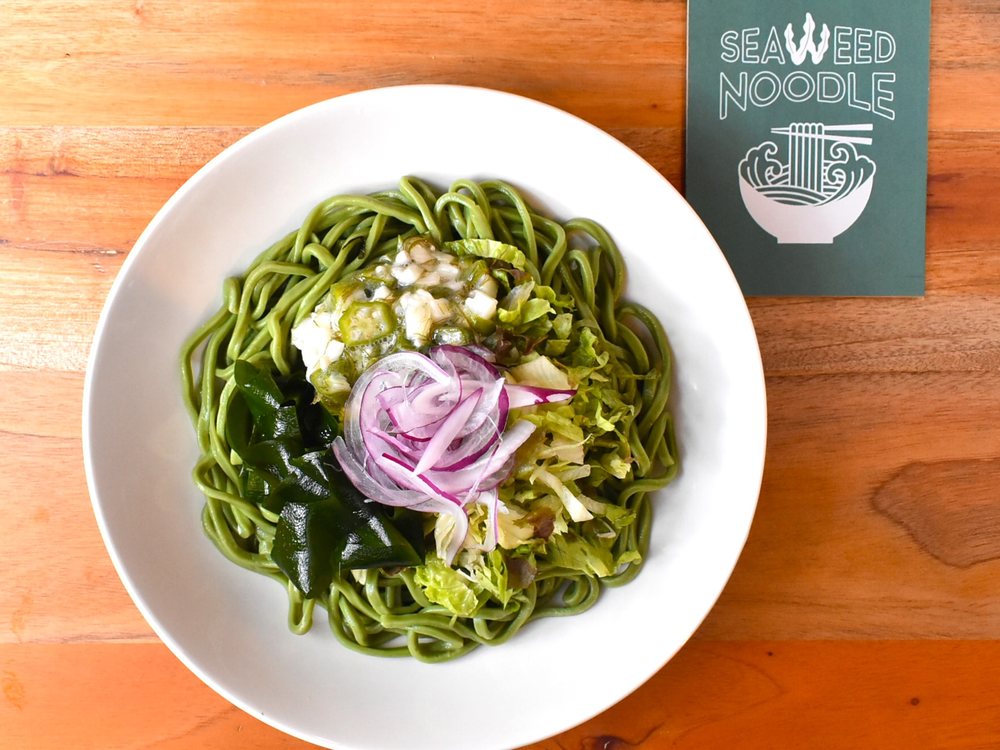 長芋オクラのネバネバサラダわかめ麺
